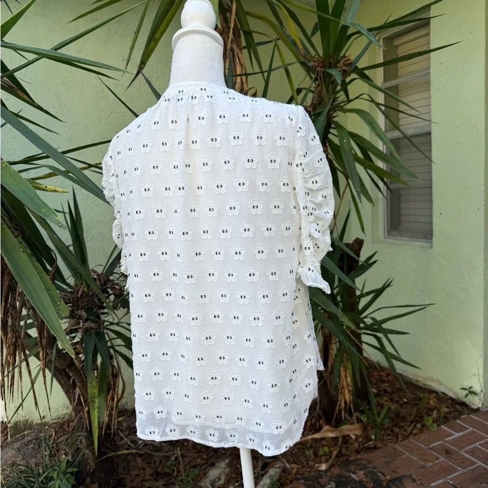 Anthropologie Daisy White V Neck Puff Sleeve Shirt
